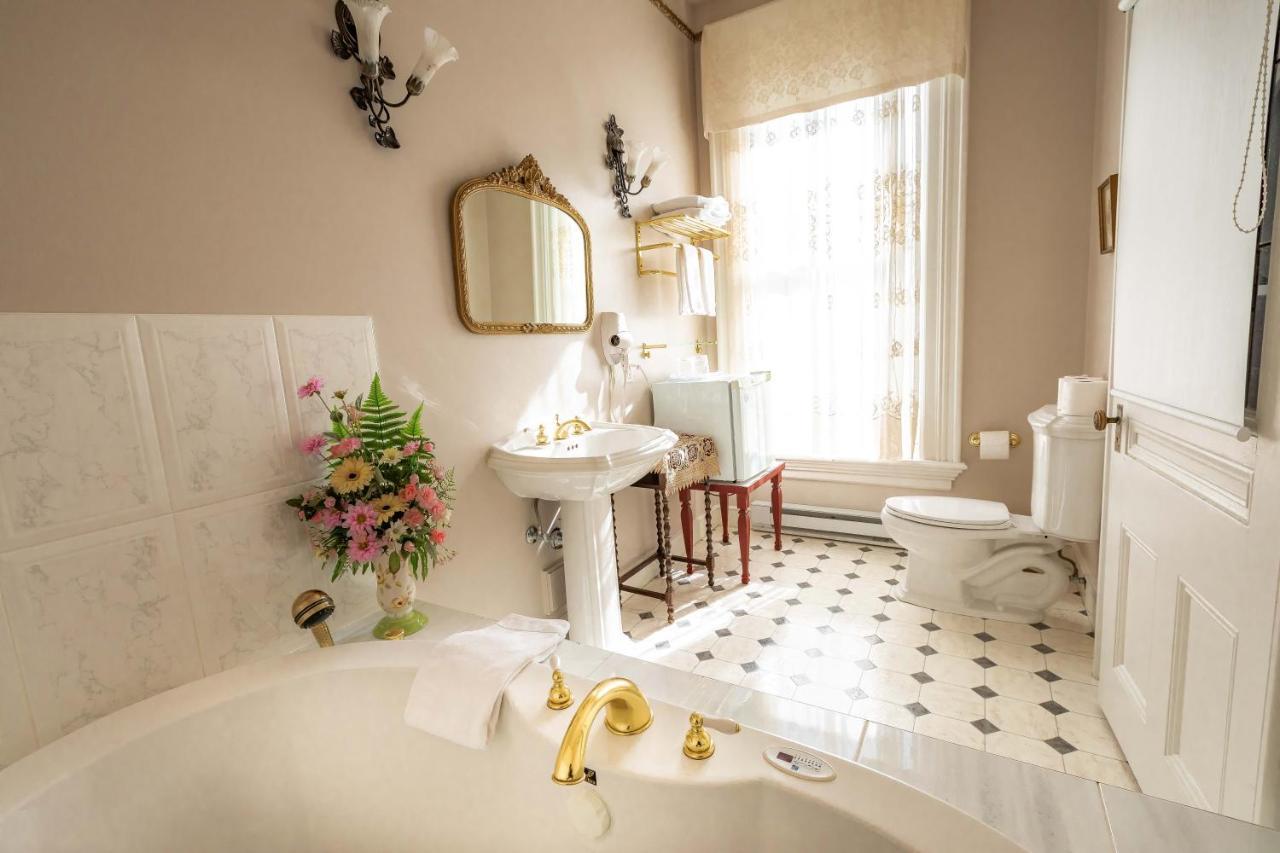 Deluxe King Room,1706947550:JPEG
